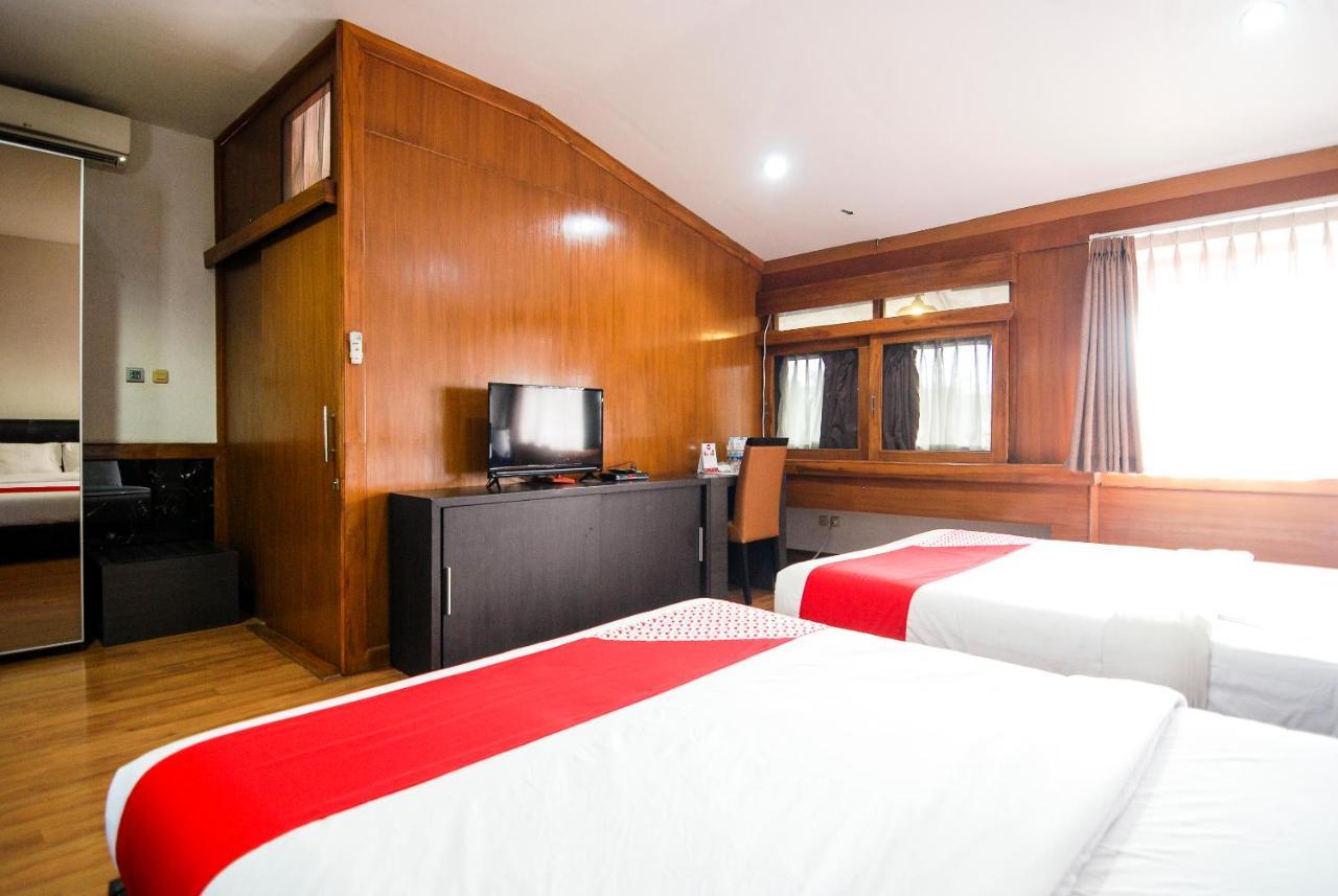 Oyo 229 Hi Quality Hotel Bandung Ngoại thất bức ảnh