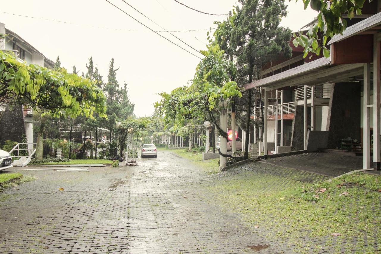Oyo 229 Hi Quality Hotel Bandung Ngoại thất bức ảnh